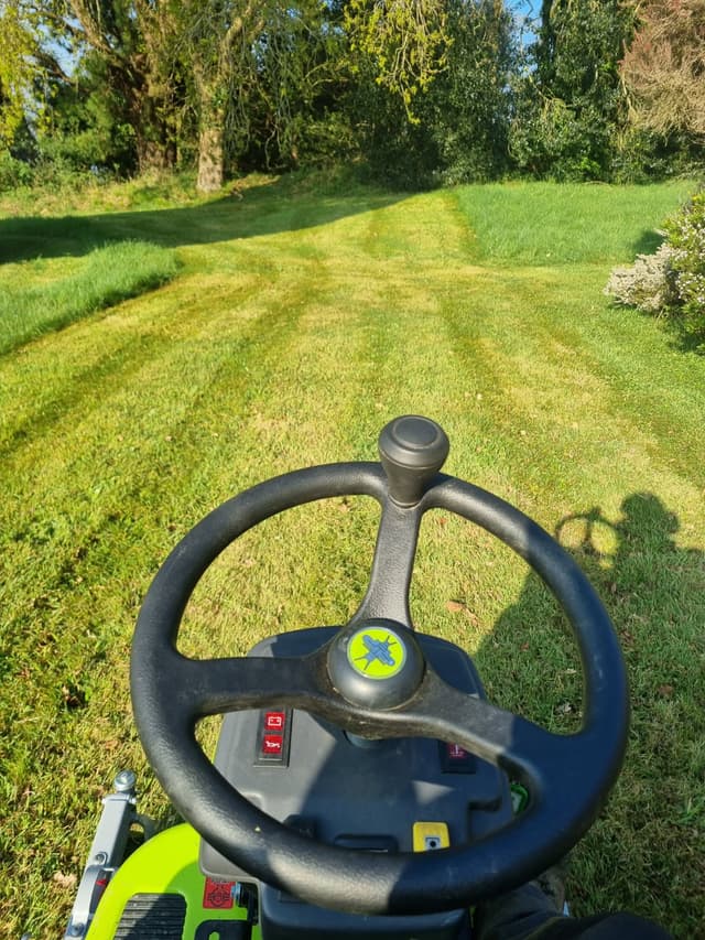 Tonte et débroussaillage